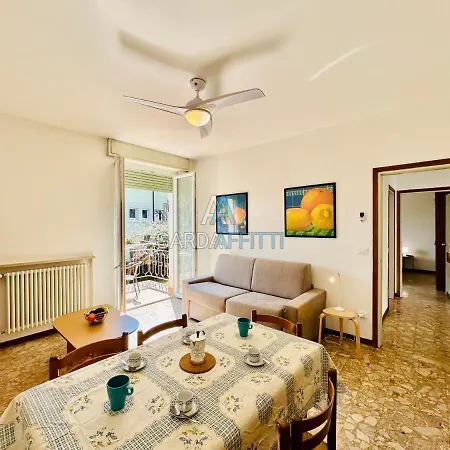Ares - Vicino Al Di Garda E Stazione Treno Apartment *