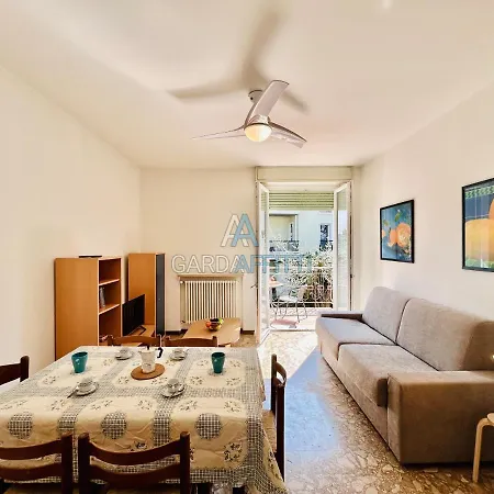 Ares - Vicino Al Di Garda E Stazione Treno Apartment Desenzano del Garda