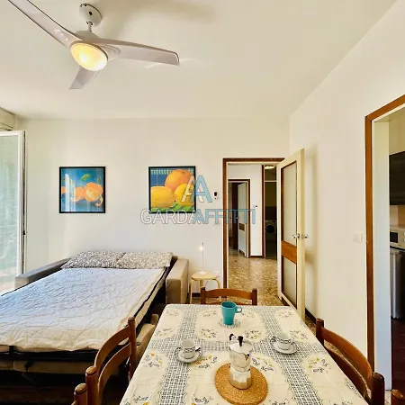 Ares - Vicino Al Di Garda E Stazione Treno Apartment *